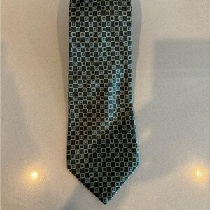 Roundtree & Yorke Silk Tie Green Blue Geometric Mens Dress Tie Classic Work